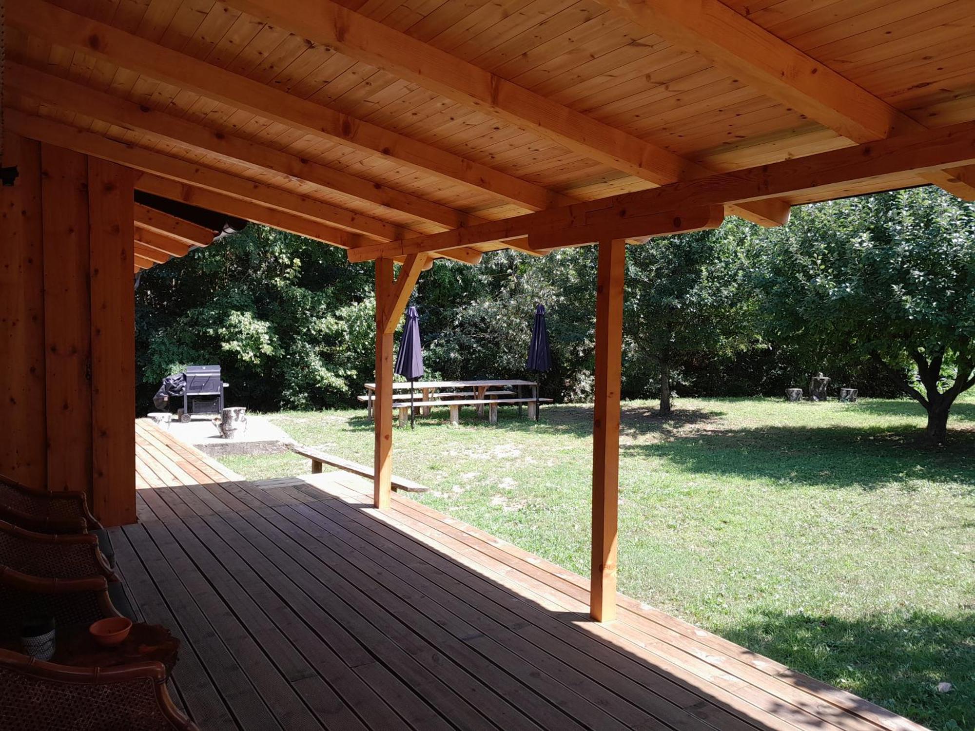 Nica Wood Villa Sremska Kamenica Bagian luar foto